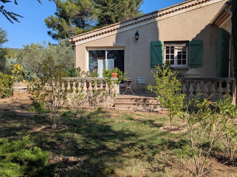 thumbnail of estate's photo