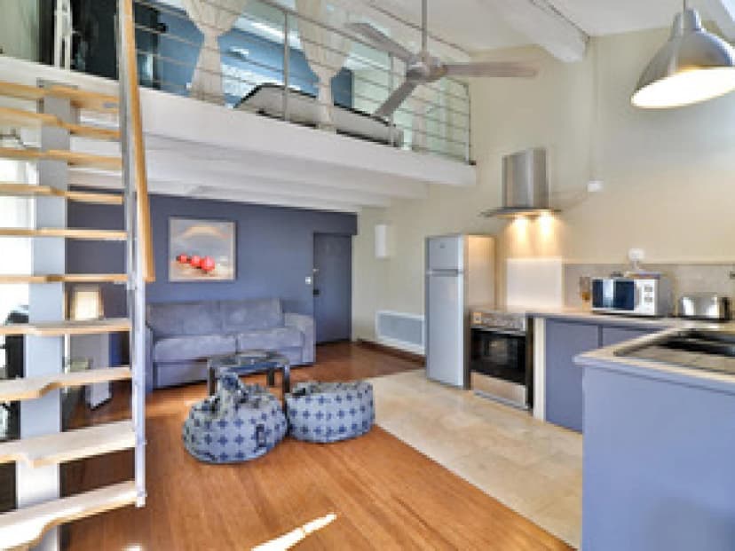 thumbnail of estate's photo