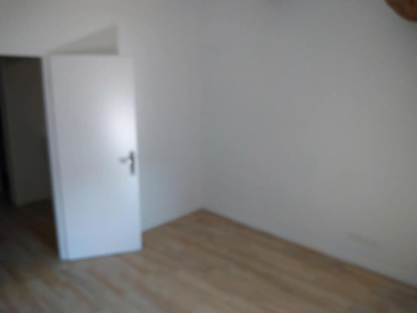 thumbnail of estate's photo