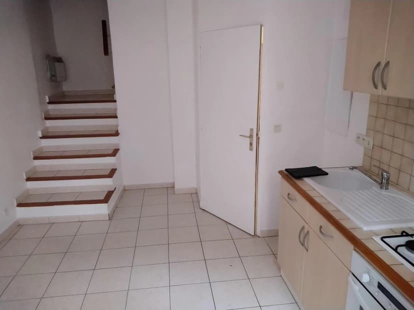 thumbnail of estate's photo