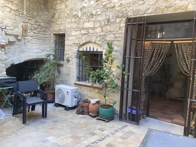 thumbnail of estate's photo