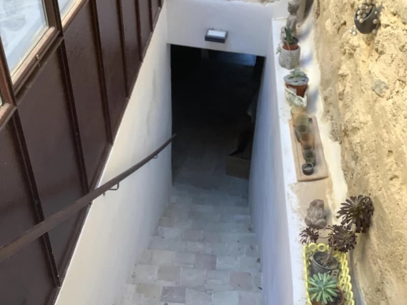 thumbnail of estate's photo