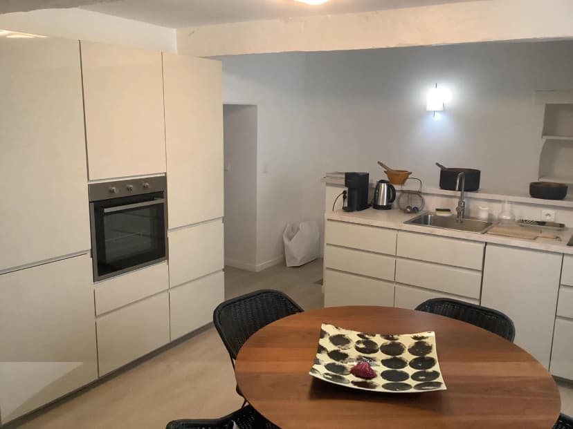 thumbnail of estate's photo